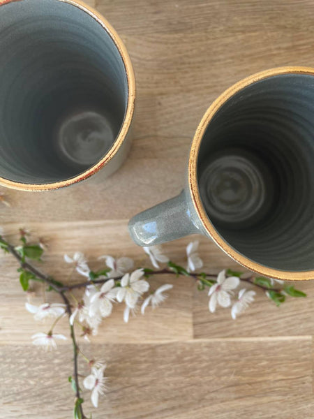 Tasse schmal patinagrün